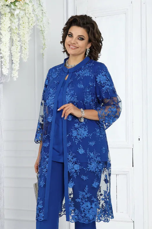 Costum albastru din trei piese elegant și luxos