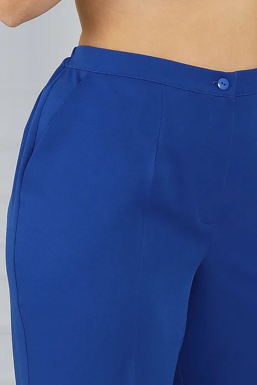 Costum albastru din trei piese elegant și luxos