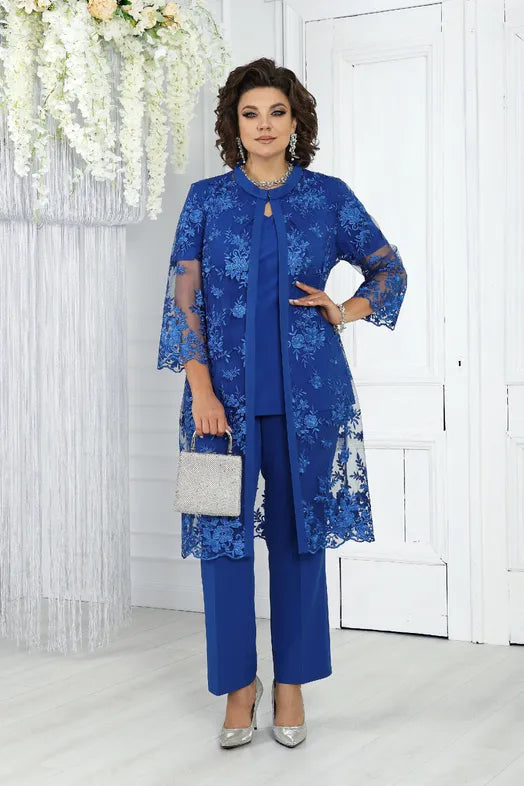 Costum albastru din trei piese elegant și luxos